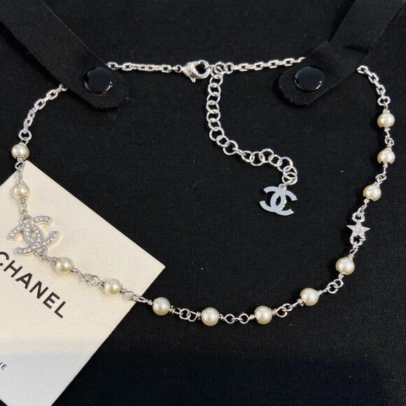Auth Chanel NWT Pearl & Strass CC Choker with Star Accents - Picture 1 of 5